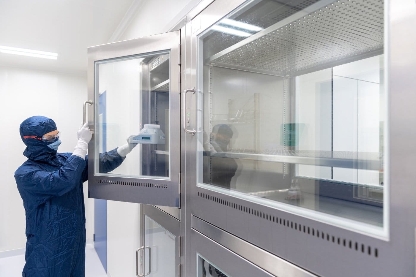 researcher-in-pharmaceutical-lab.jpg