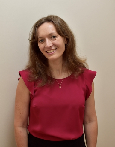 Portrait photo of Sara Allen, Markets Writer at Stake.