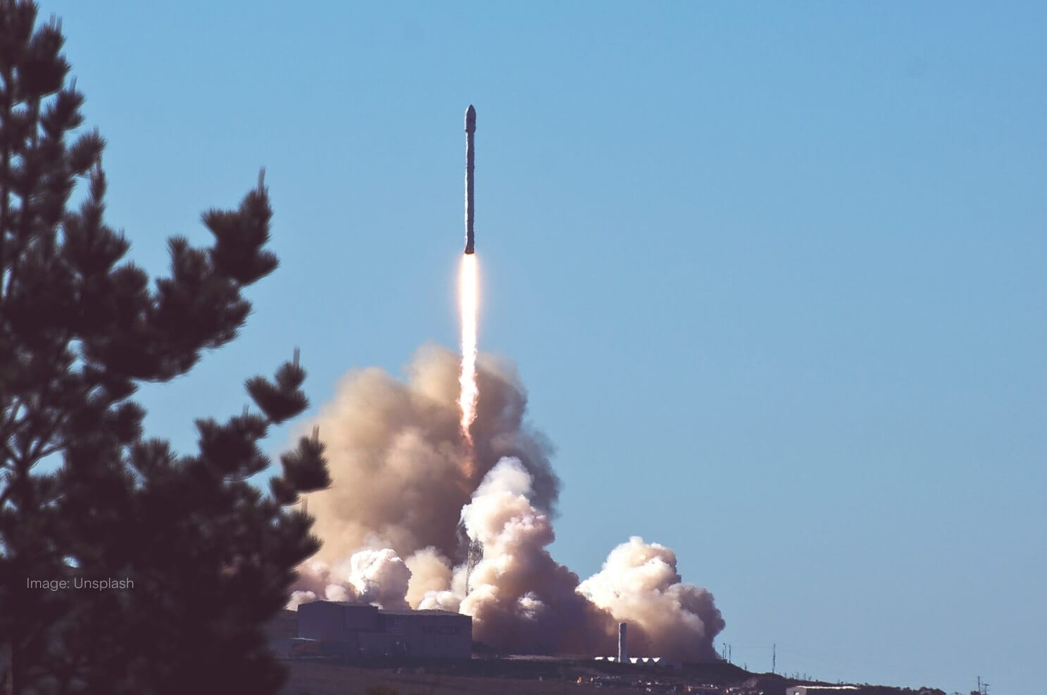 spacex-falcon-9-rocket-take-off.jpg