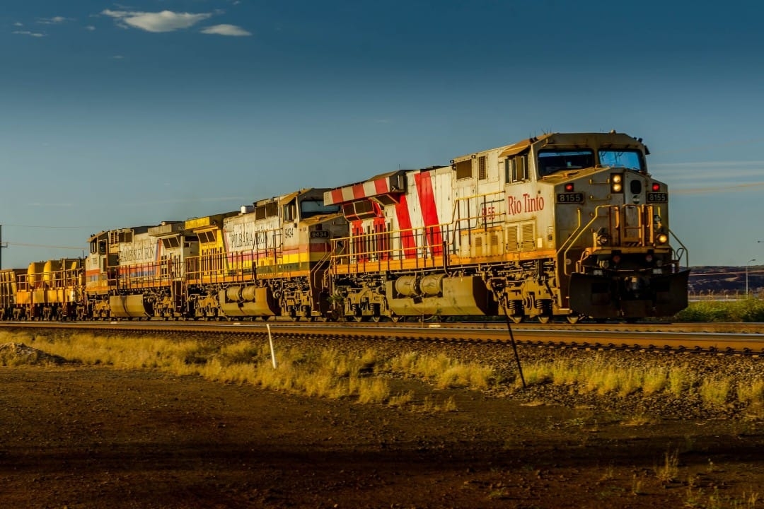 train-transporting-iron-ore-pilbara-region-western-australia.jpg