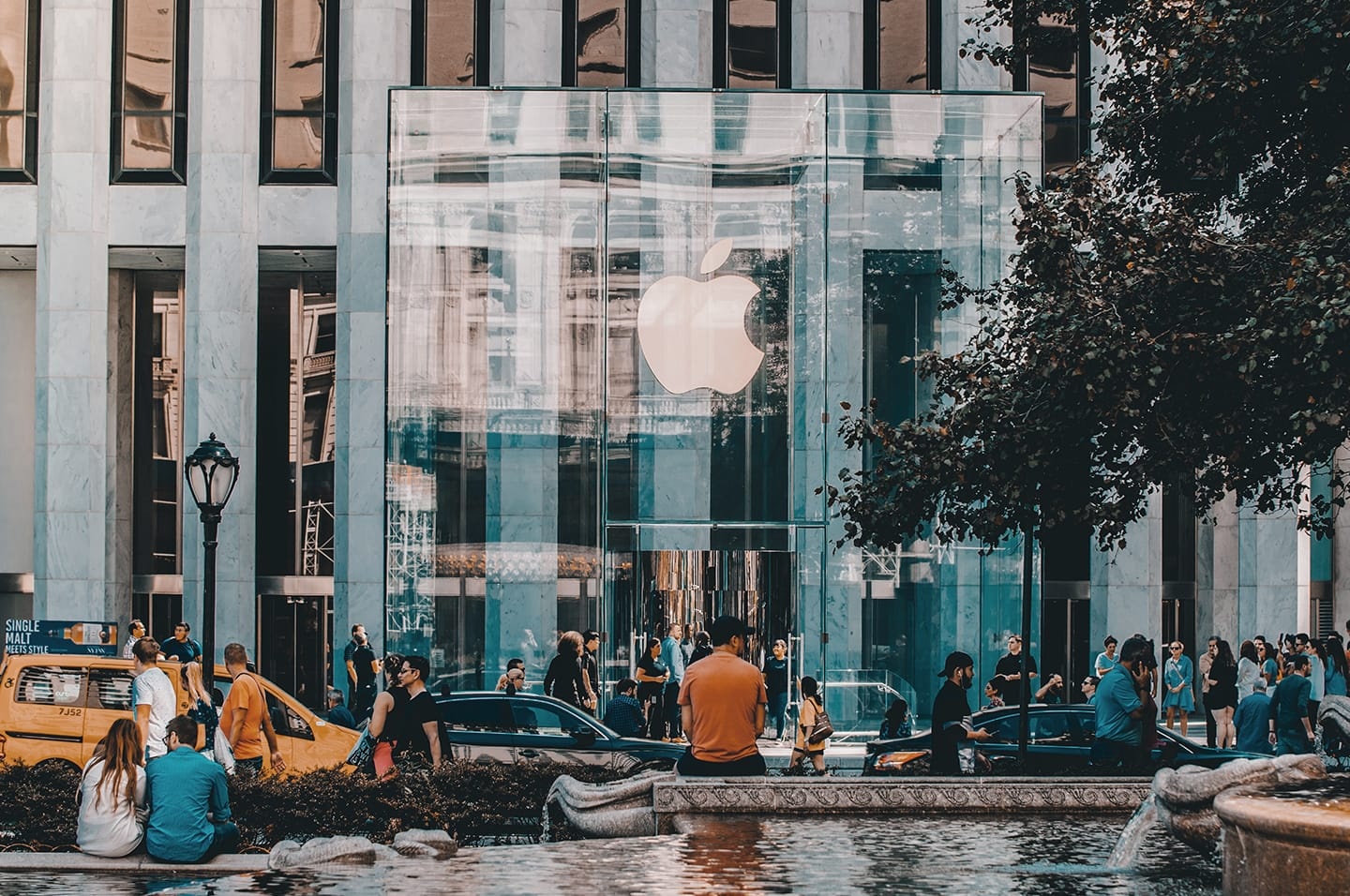 GlassBox_1440x956.jpg